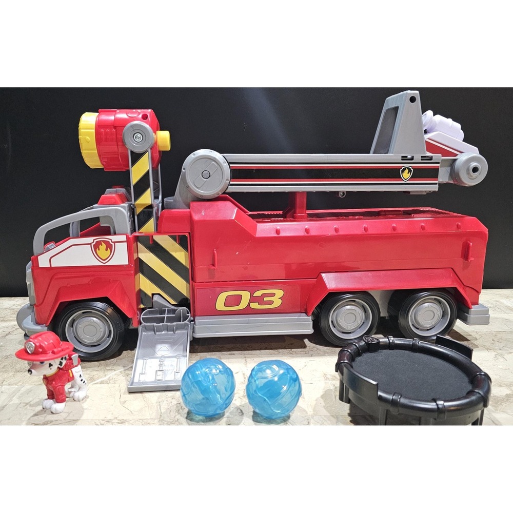 Big Paw Patrol Ultimate Rescue Fire Truck Marshall Figure and Projectiles Set